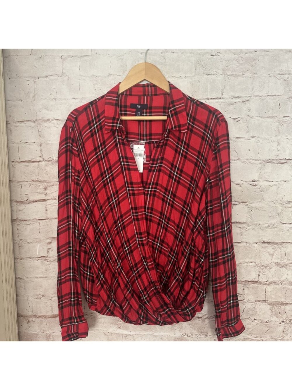 GAP Womens Red Plaid Print Wrap Front Long Sleeve Top Blouse Size Medium NEW